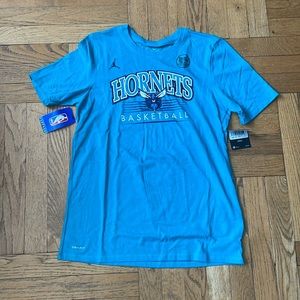 NWT hornets tee